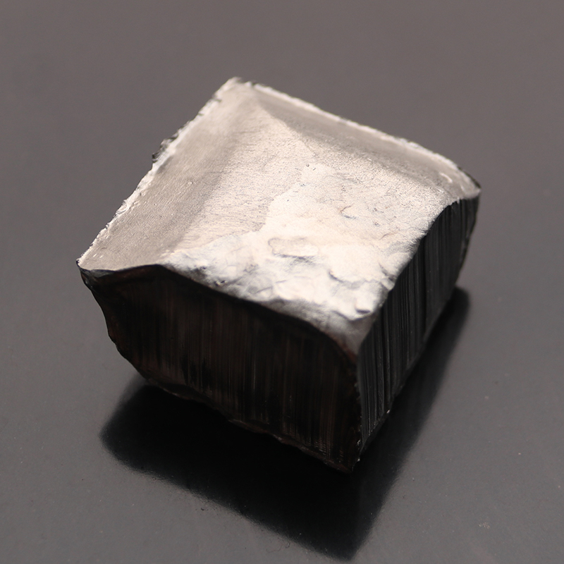 Natunaw na niobium